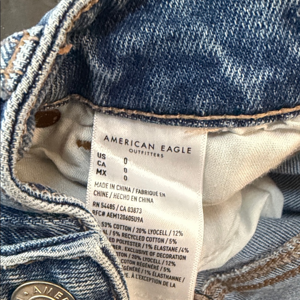 American Eagle Outfitters Blue Distressed Jean Shorts - Picture 3 of 3